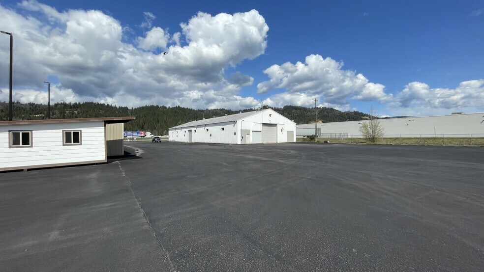 More Photos Of 689 Commerce Dr, Smelterville Warehouse For Lease