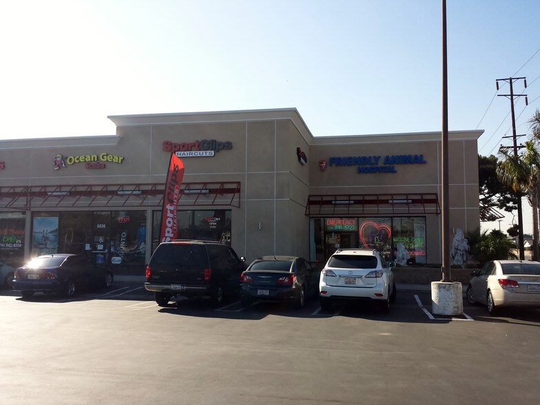 More Photos Of 6854-6862 Edinger Ave, Huntington Beach Freestanding For Lease