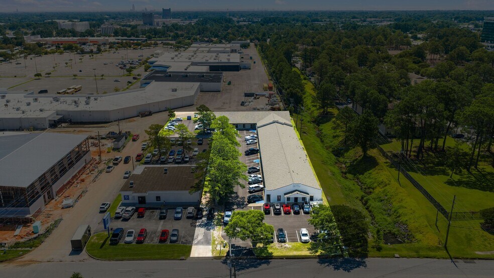 More Photos Of 857 Downtowner Blvd, Mobile Office For Sale