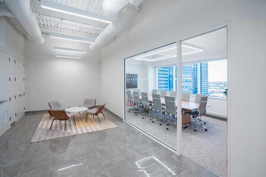 More Photos Of 111 Town Square Pl, Jersey City Office For Sale