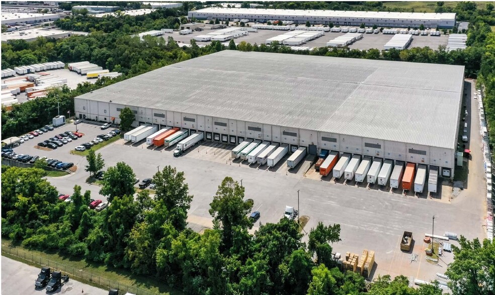 More Photos Of 50 Teledyne Pl, La Vergne Warehouse For Sale