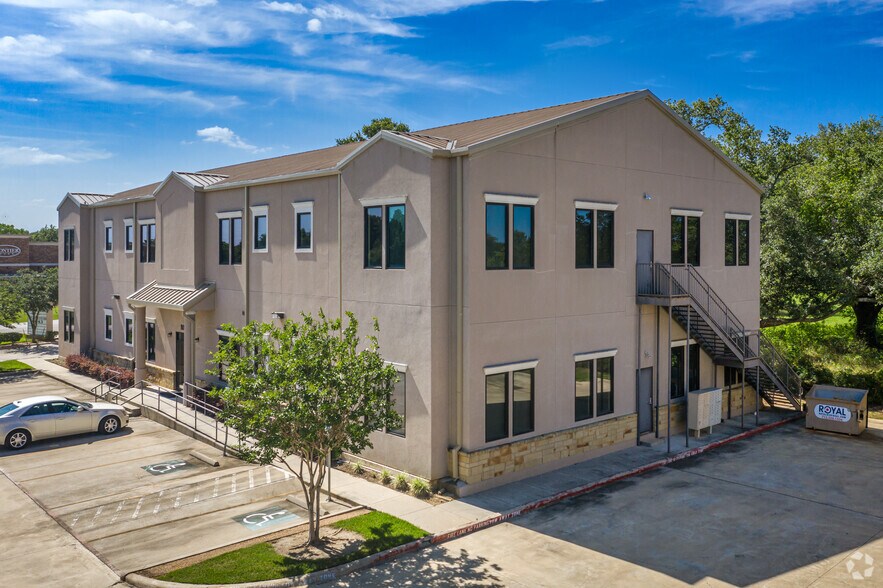 More Photos Of 8043 FM 359 Rd S, Fulshear Unknown For Lease