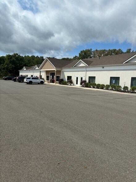 More Photos Of 153 Temple Hill Rd, New Windsor Township Flex For Lease