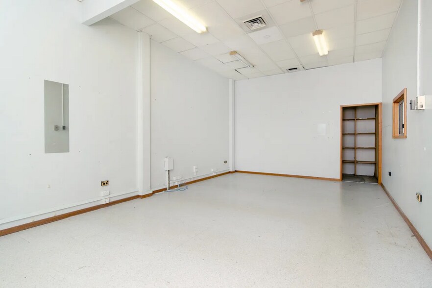 More Photos Of 364-366 Hunter St, Newcastle Office For Lease