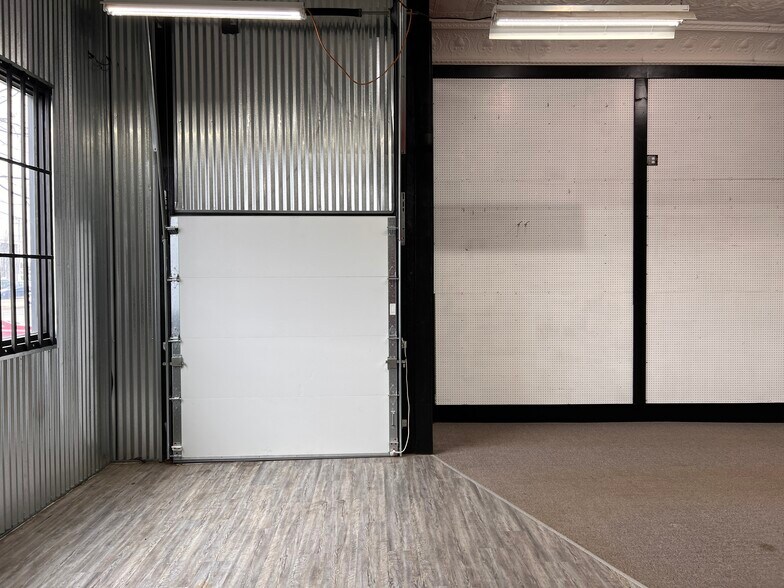 More Photos Of 704 Front St, Brainerd Storefront Retail Residential For Sale