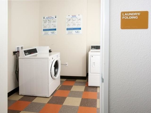 More Photos Of 2220 E Lake St, Minneapolis Apartments For Lease