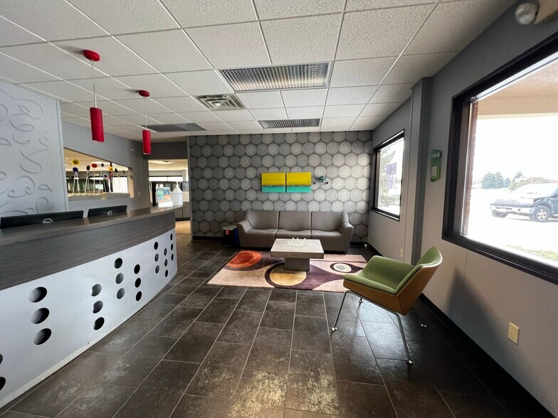 More Photos Of 14 Tri Park Way, Appleton Office For Sale