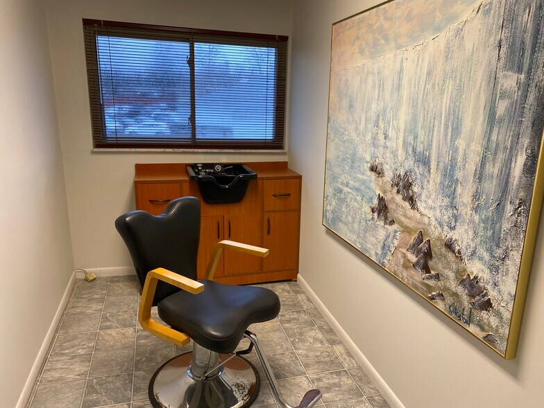 More Photos Of 3542 Springdale Rd, Cincinnati Medical For Sale