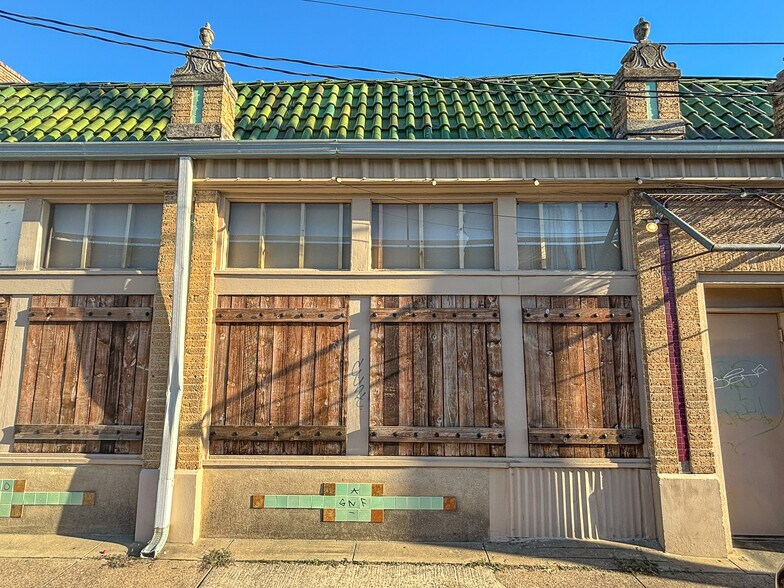 More Photos Of , Dallas Unknown For Sale