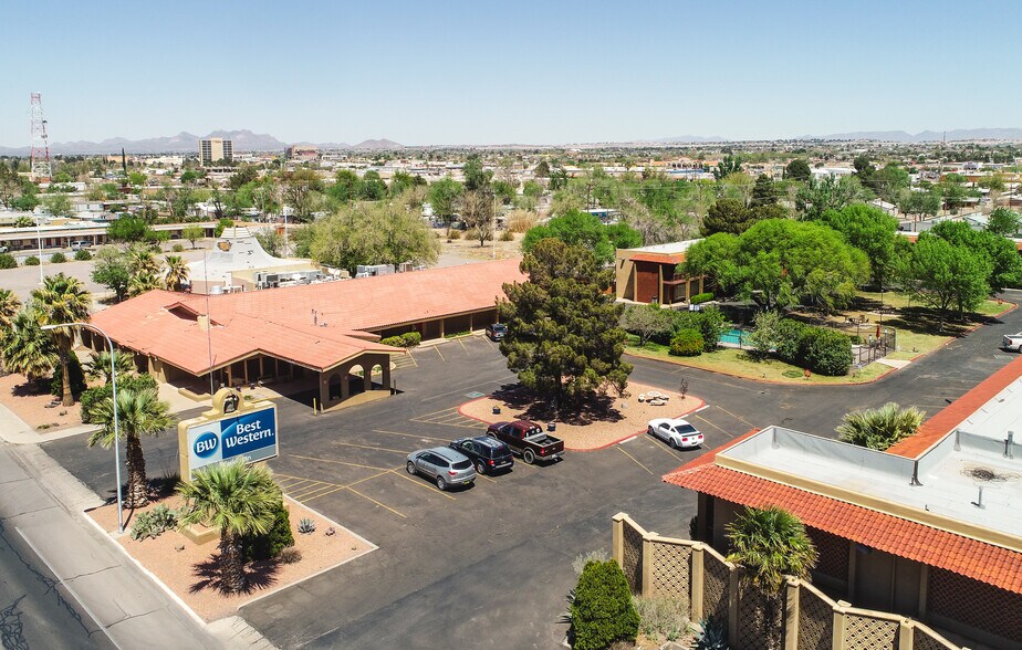 More Photos Of 1765 S Main St, Las Cruces Hotel For Sale