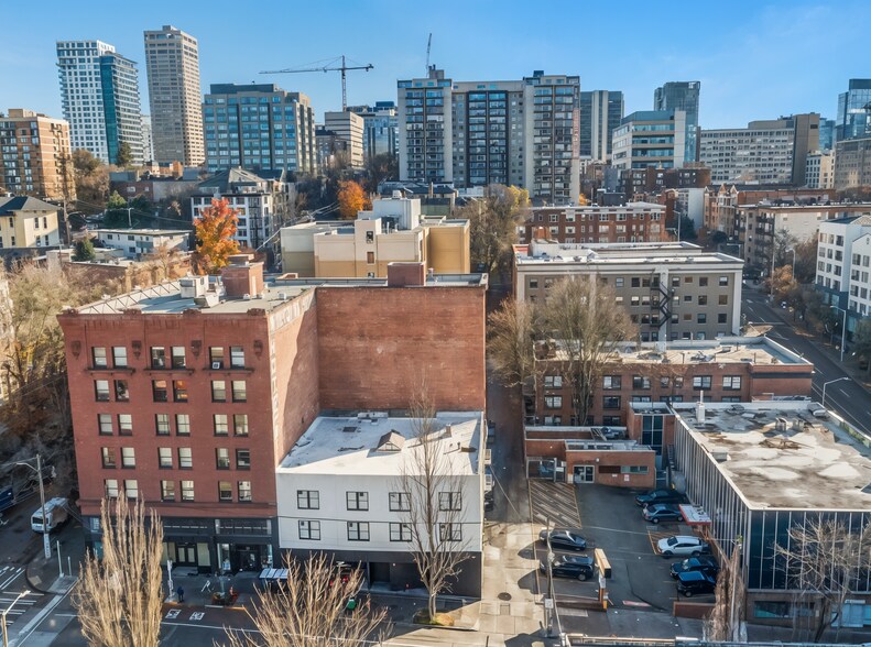 More Photos Of 1117 Pike St, Seattle Storefront For Sale