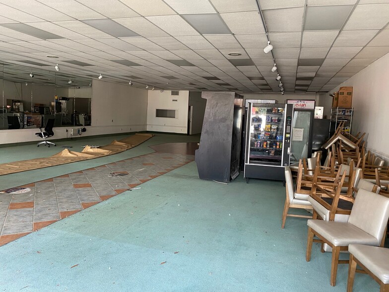 More Photos Of 11305 Georgia Ave, Silver Spring General Retail For Sale
