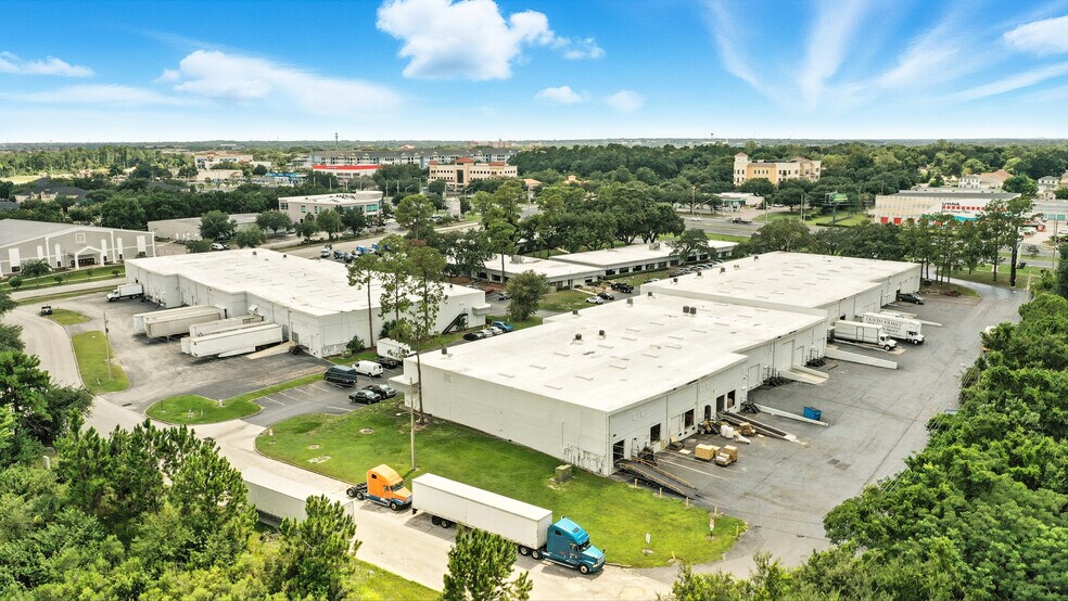 More Photos Of 701 S Kirkman Rd, Orlando Unknown For Lease
