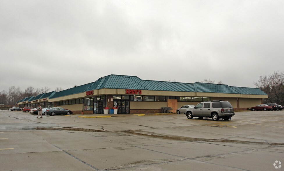 More Photos Of 19600-19654 W 130th St, Strongsville General Retail For Lease