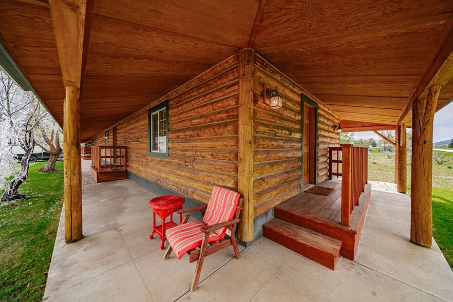 More Photos Of 3427 Swan Valley Hwy, Irwin Hotel For Sale