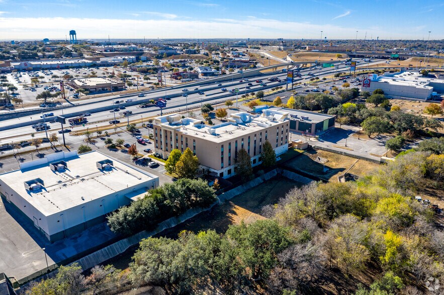 More Photos Of 14655 IH-35 N Access Rd, Selma Hotel For Sale