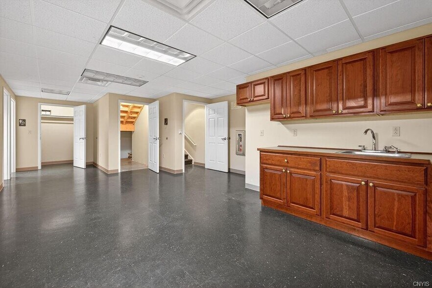 More Photos Of 7812 Turin Rd, Rome Office For Sale