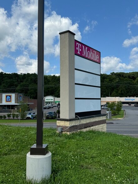 More Photos Of 812 Hunter Hwy, Tunkhannock General Retail For Sale
