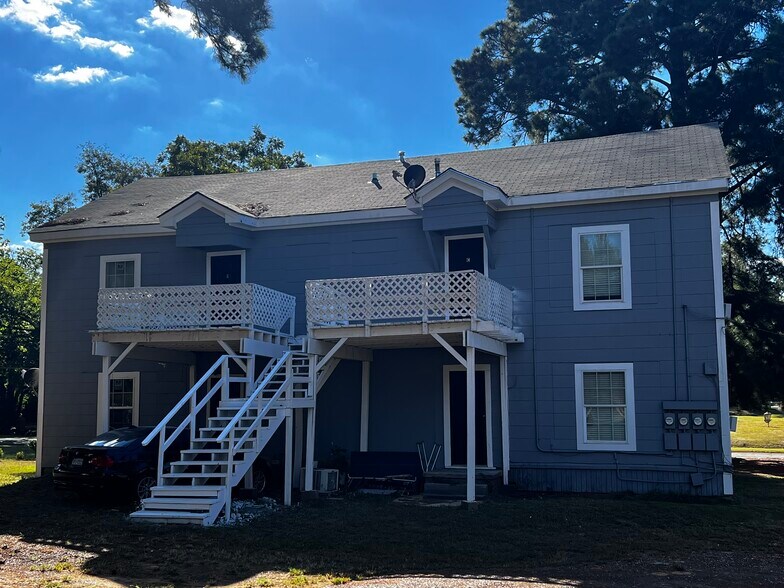 Primary Photo Of 108 N Gordon Dr, Crockett Apartments For Sale