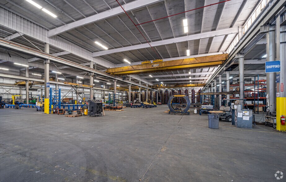 More Photos Of 9450 W Wingfoot Rd, Houston Manufacturing For Lease