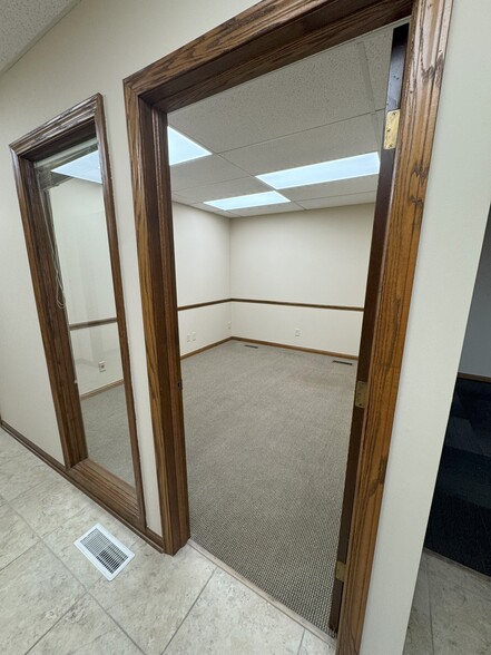 More Photos Of 105 5th St SE, Barberton Medical For Sale