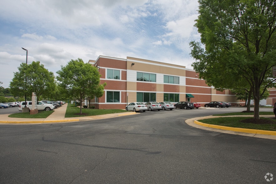 More Photos Of 10501 Furnace Rd, Lorton Flex For Lease
