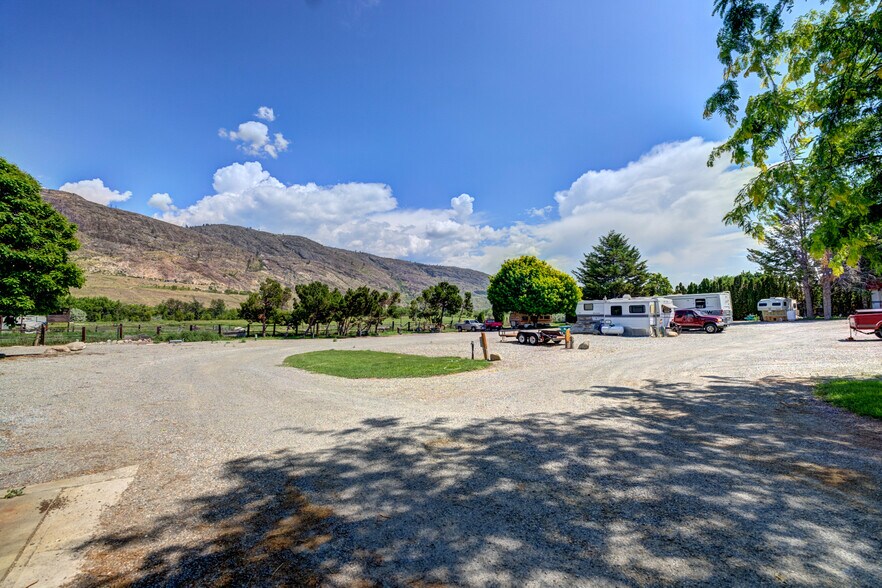 More Photos Of 208 Kendall St, Riverside Manufactured Housing Mobile Home Park For Sale