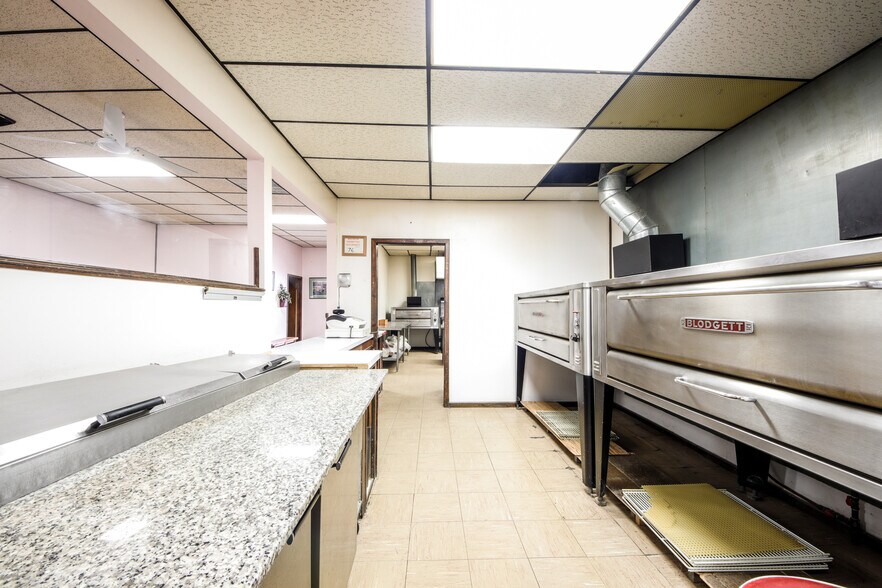 More Photos Of 187 Main St, Unadilla Storefront For Lease