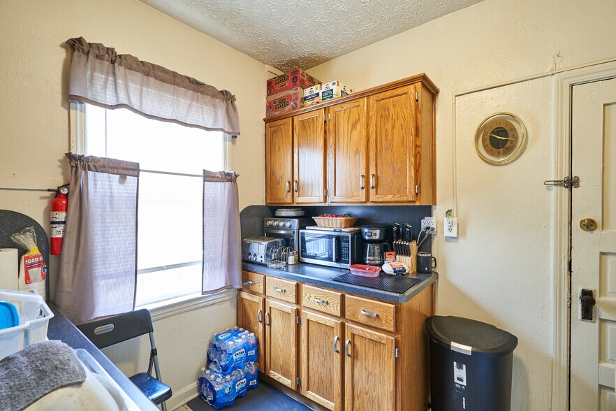 More Photos Of 3016 S Moreland Blvd, Cleveland Multifamily For Sale