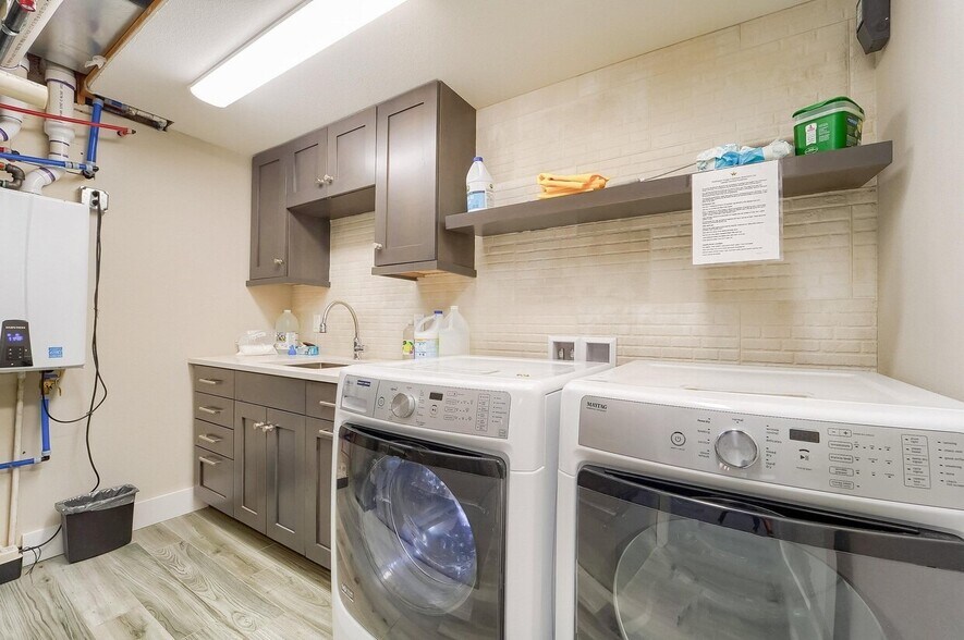 More Photos Of 2930 Broadway St, Boulder Office For Sale