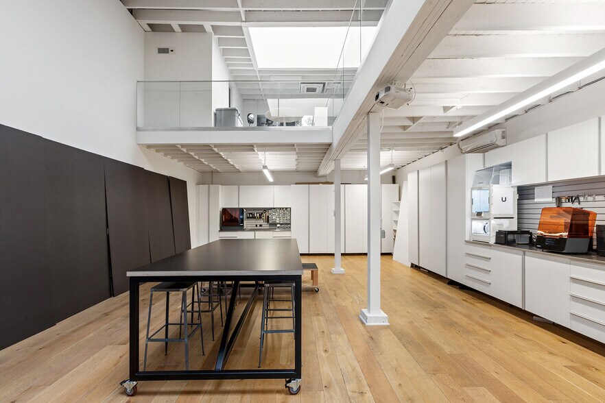 More Photos Of 1082 Howard St, San Francisco Research And Development For Lease
