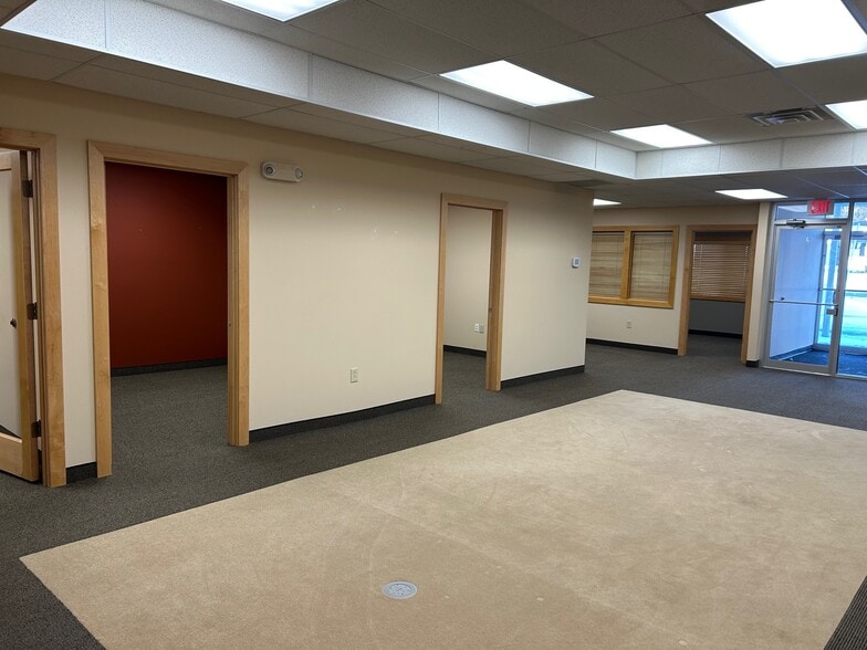 More Photos Of 2479 Browncroft Blvd, Rochester Medical For Lease