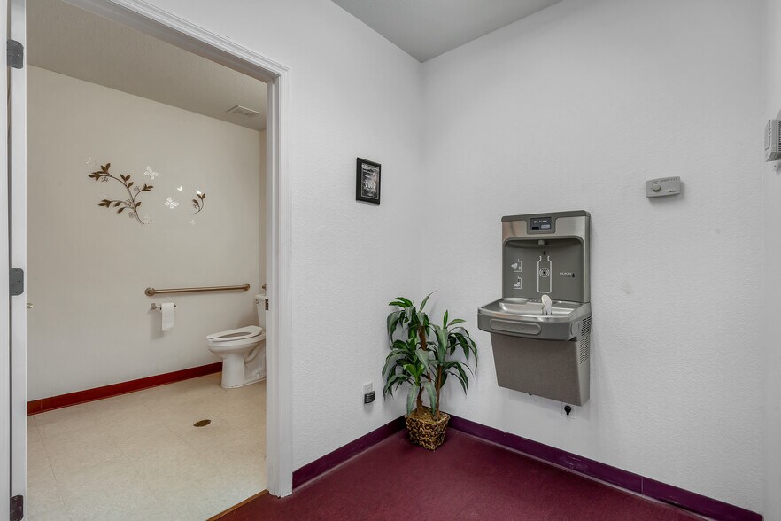 More Photos Of 1565 Kisker Rd, Saint Charles Office For Sale