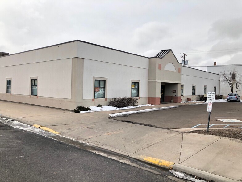320 E Grand Ave 1st Fl Ste  