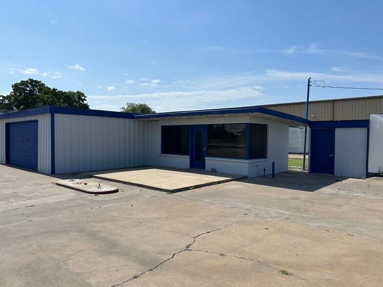 More Photos Of 6200 E Rosedale St, Fort Worth Warehouse For Lease