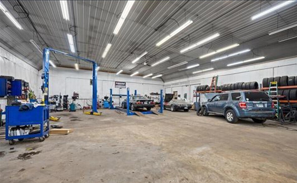 More Photos Of 316 E Main St, Princeville Auto Repair For Sale