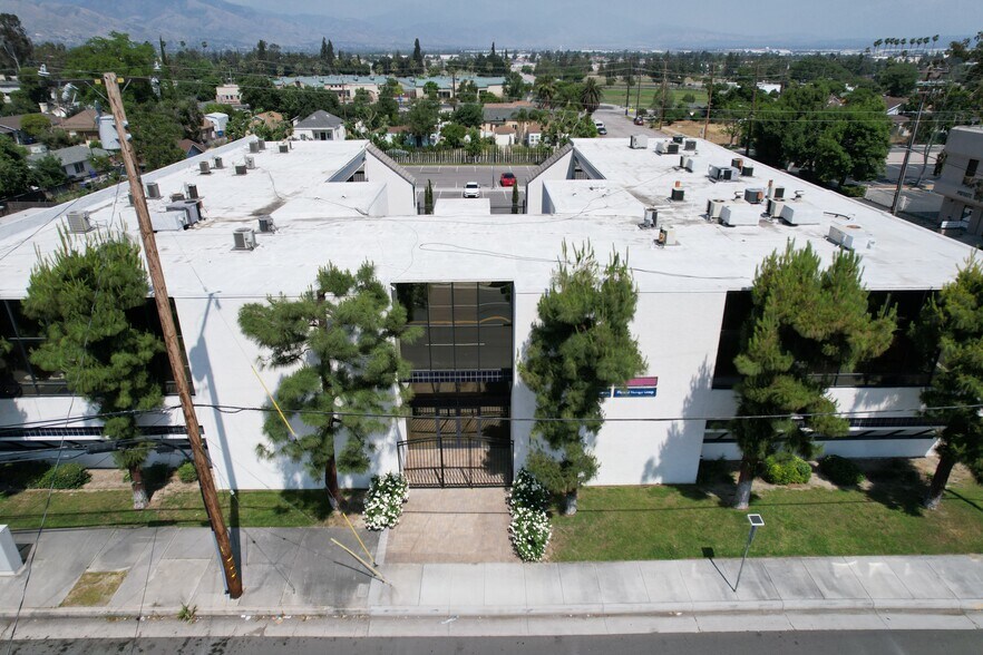 More Photos Of 715 N Arrowhead Ave, San Bernardino Coworking Space
