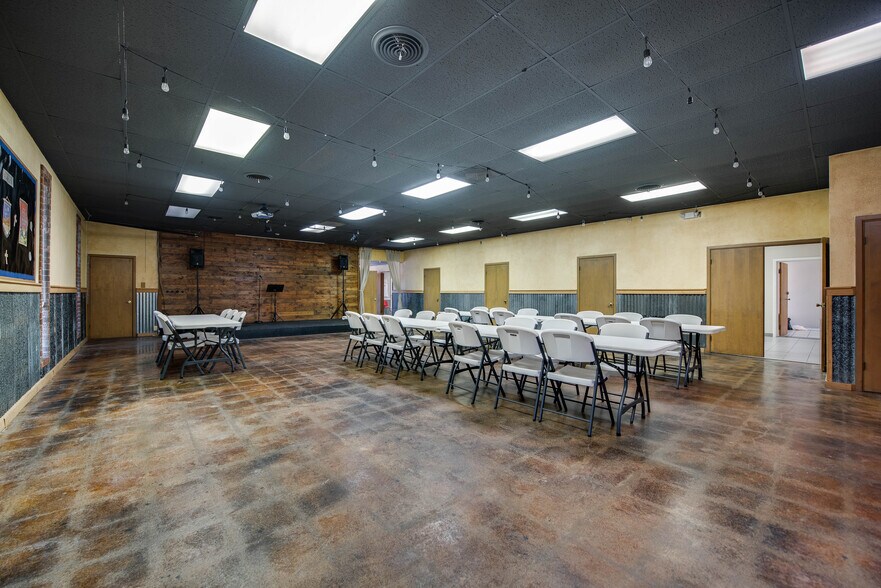 More Photos Of 2110 E 10th St, Odessa Specialty For Sale