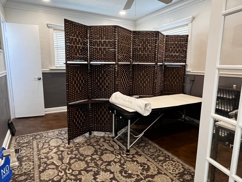 More Photos Of 5409 16th St N, Saint Petersburg Office Residential For Lease