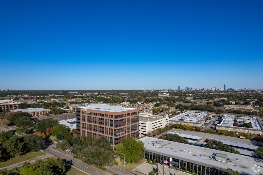 More Photos Of 3657 Briarpark Dr, Houston Office For Sale