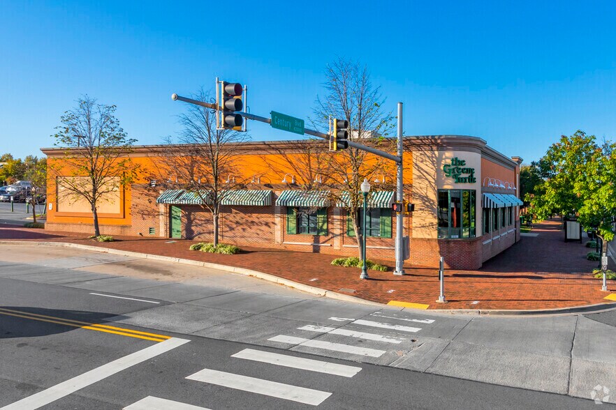 More Photos Of 19961 Century Blvd, Germantown Restaurant For Sale