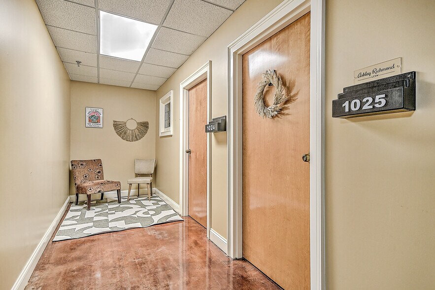More Photos Of 220 Broad St, Kingsport Flex For Sale