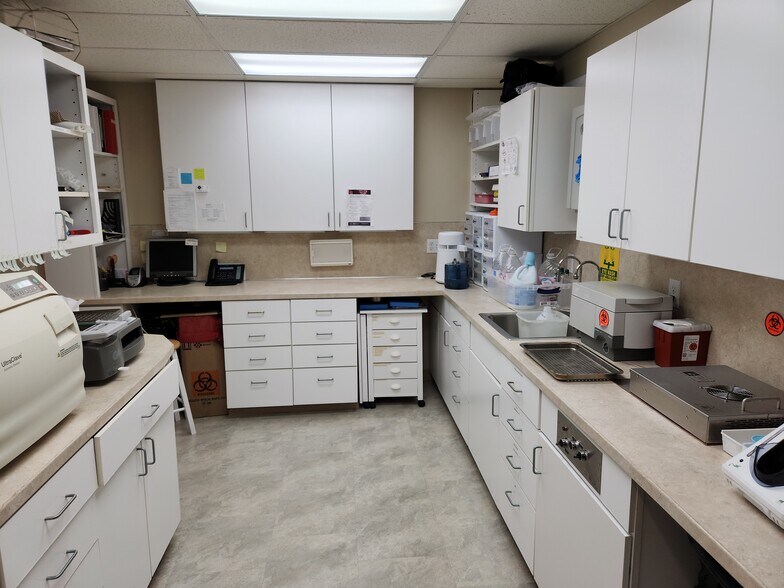 More Photos Of 1801 1st Ave, Longview Medical For Sale