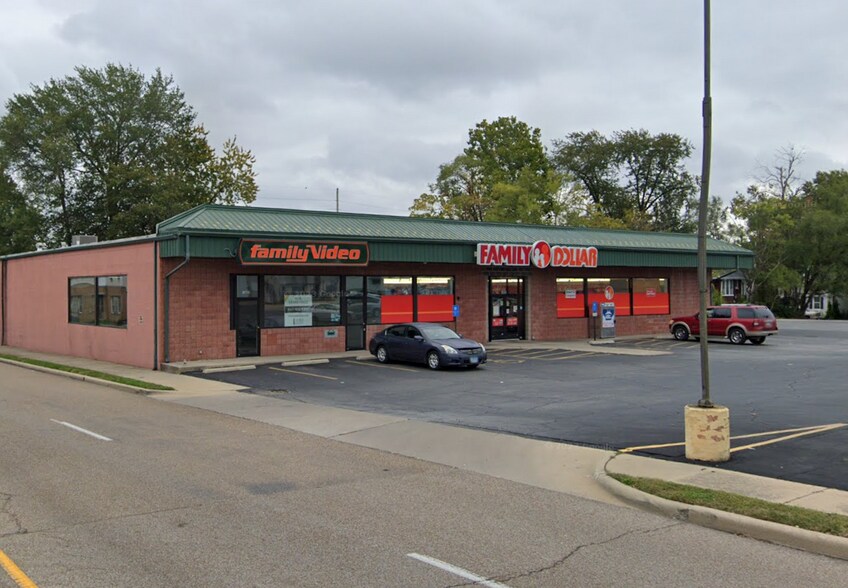 More Photos Of 1609 W Main St, Belleville General Retail For Lease