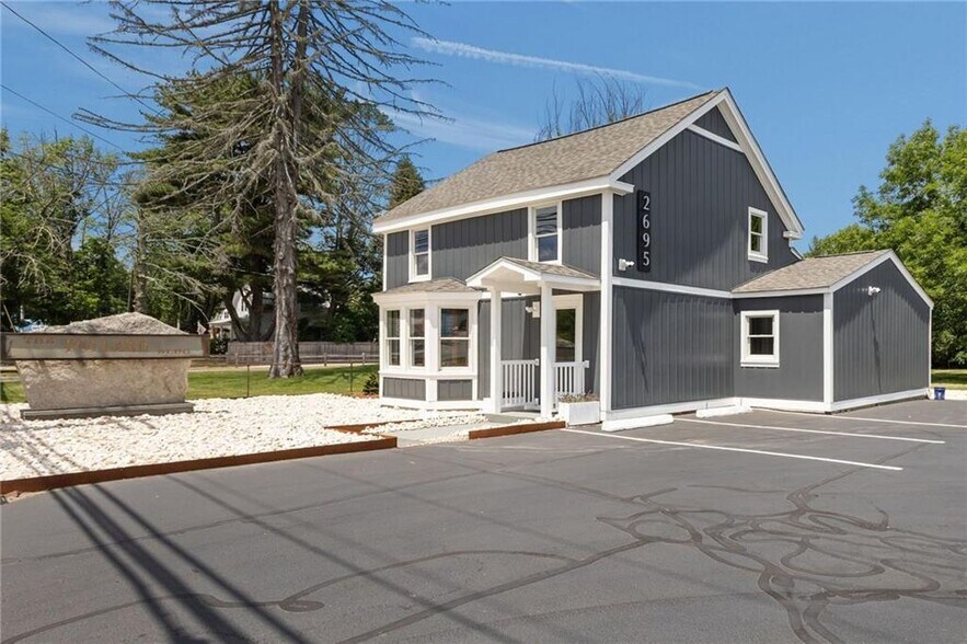 More Photos Of 2695 Hartford Ave, Johnston Office For Lease