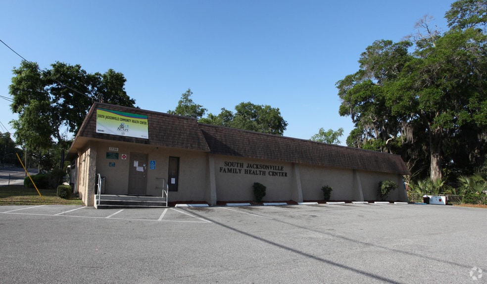 Primary Photo Of 1736 University Blvd S, Jacksonville Medical For Lease