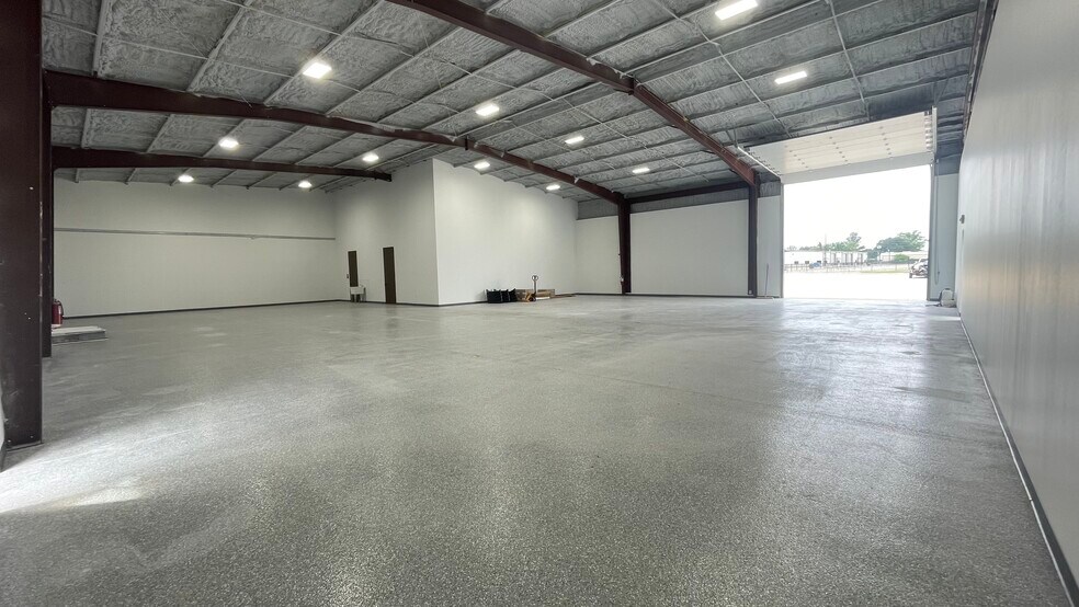 More Photos Of 16906 Telge Rd, Cypress Unknown For Lease