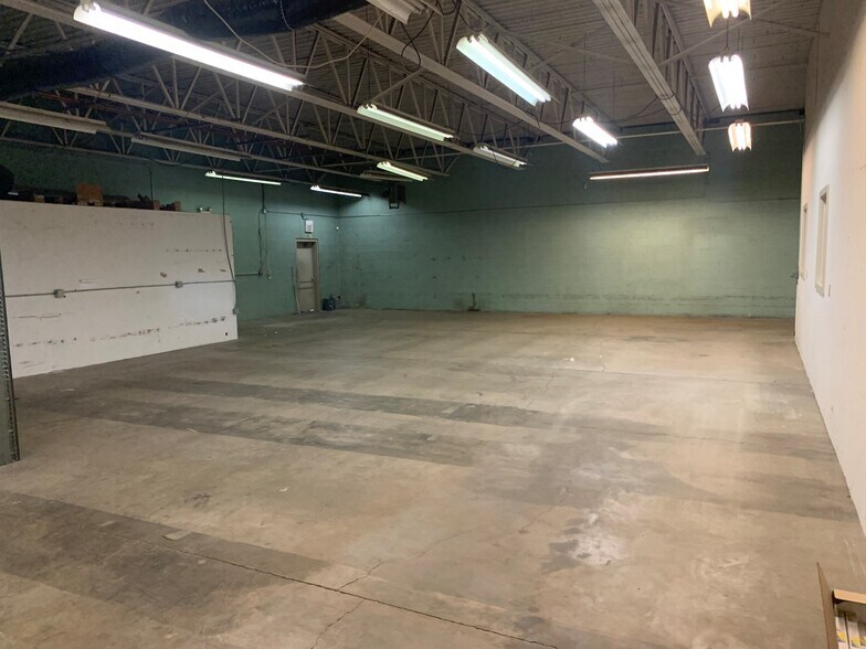 More Photos Of 2520 Sycamore St, Harrisburg Warehouse For Lease