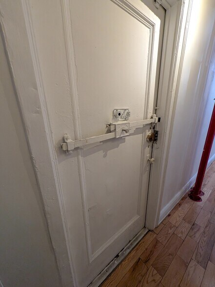 More Photos Of 56 W 39th St, New York Office For Lease