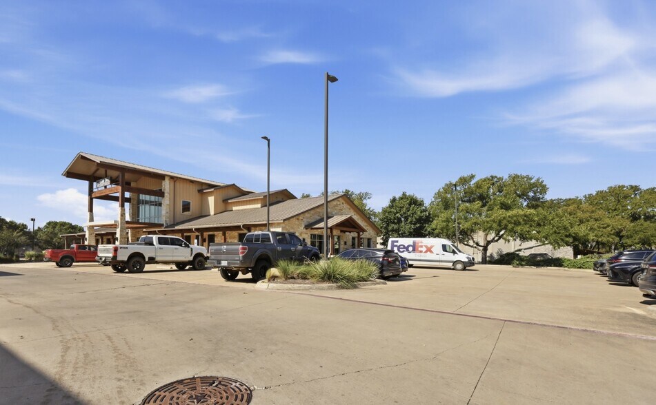 More Photos Of 333 E Highway 290, Dripping Springs Office For Lease